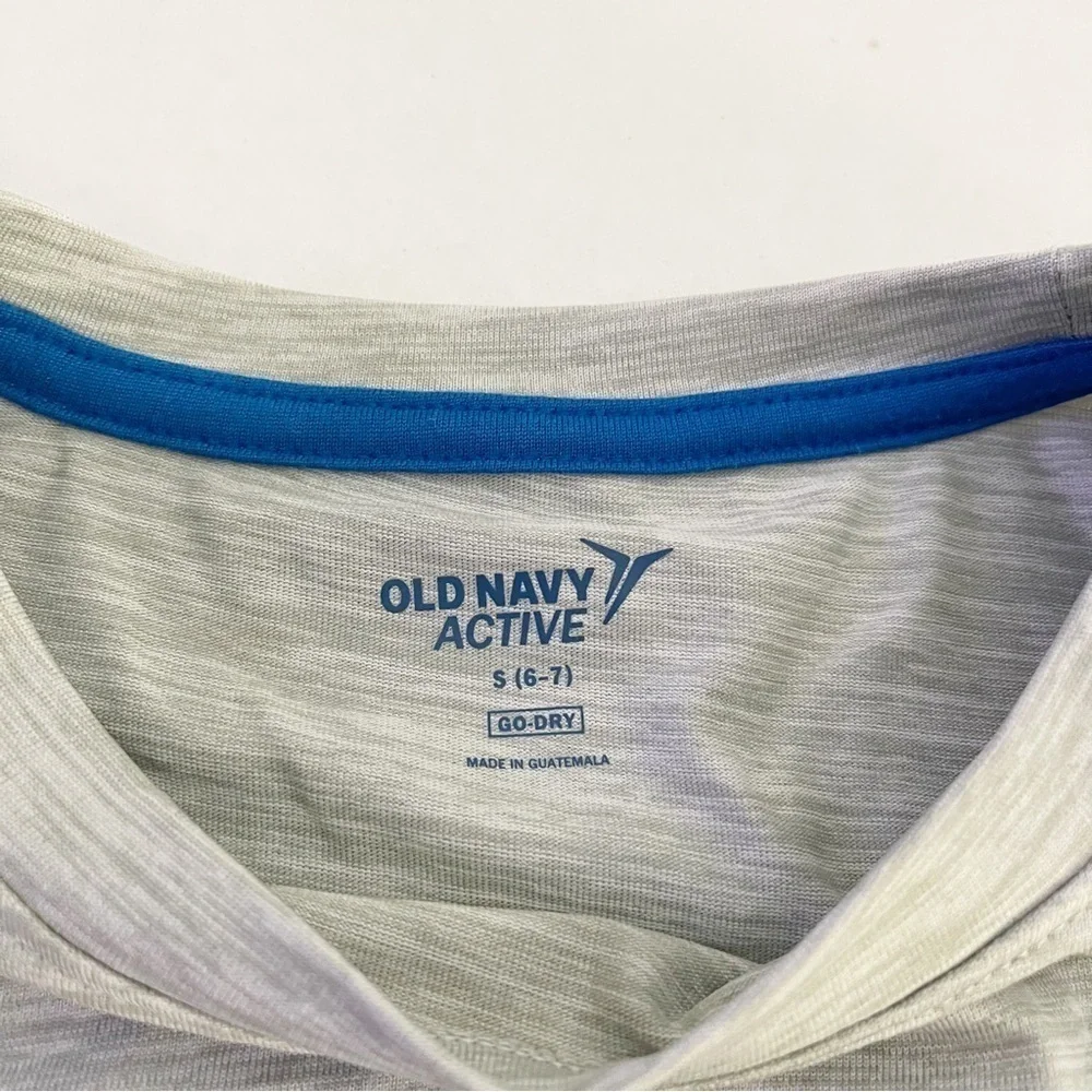 OLD NAVY Active Boys Long Sleeve Go Dry Top - Small